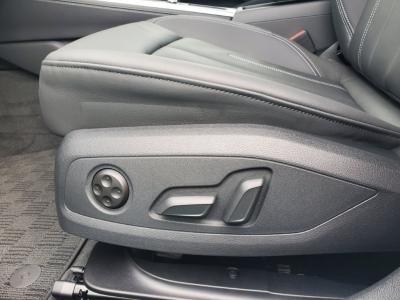 �A�E�f�B�`�S�A�o���g�@�V�����Îԁ@R2�N10����ϲ��݂��Č��s�޻޲݂ɡR3�N1���ɒǉ����ꂽ2L�ި�����������قŐV��592���~�ϲ���ʲ��د�ނ��̗p���R���WLTC17.1km/L������́�10.1�����ށ�ڰ�ް�ٰ��C��ETC��17�����Ё�C�Ű�����ذ�ق���߼�݂́�׸޼ޭ��PKG(ڻް��ܰ���&˰������޴��ײ�)����̫��PKG(��ظ�LEDײĥ360�����)���پ��TV�t��!