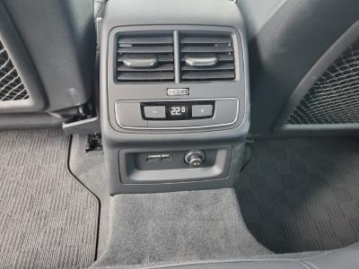 �A�E�f�B�`�S�A�o���g�@�V�����Îԁ@R2�N10����ϲ��݂��Č��s�޻޲݂ɡR3�N1���ɒǉ����ꂽ2L�ި�����������قŐV��592���~�ϲ���ʲ��د�ނ��̗p���R���WLTC17.1km/L������́�10.1�����ށ�ڰ�ް�ٰ��C��ETC��17�����Ё�C�Ű�����ذ�ق���߼�݂́�׸޼ޭ��PKG(ڻް��ܰ���&˰������޴��ײ�)����̫��PKG(��ظ�LEDײĥ360�����)���پ��TV�t��!