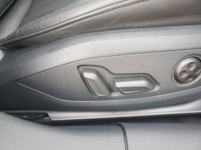 �A�E�f�B�`�S�A�o���g�@�V�����Îԁ@R2�N10����ϲ��݂��Č��s�޻޲݂ɡR3�N1���ɒǉ����ꂽ2L�ި�����������قŐV��592���~�ϲ���ʲ��د�ނ��̗p���R���WLTC17.1km/L������́�10.1�����ށ�ڰ�ް�ٰ��C��ETC��17�����Ё�C�Ű�����ذ�ق���߼�݂́�׸޼ޭ��PKG(ڻް��ܰ���&˰������޴��ײ�)����̫��PKG(��ظ�LEDײĥ360�����)���پ��TV�t��!