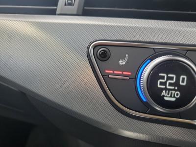 �A�E�f�B�`�S�A�o���g�@�V�����Îԁ@R2�N10����ϲ��݂��Č��s�޻޲݂ɡR3�N1���ɒǉ����ꂽ2L�ި�����������قŐV��592���~�ϲ���ʲ��د�ނ��̗p���R���WLTC17.1km/L������́�10.1�����ށ�ڰ�ް�ٰ��C��ETC��17�����Ё�C�Ű�����ذ�ق���߼�݂́�׸޼ޭ��PKG(ڻް��ܰ���&˰������޴��ײ�)����̫��PKG(��ظ�LEDײĥ360�����)���پ��TV�t��!