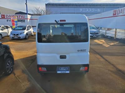 �n�C�[�b�g�J�[�S�@�V�����Îԁ@R3�N12������������ݼޡCVT���ς�V���ڤ�����STOP�Ɛؑ֎�4WD�ŔR��WLTC15.6km/L������́��ϰı���(ڰ�ް��ڰ�)����Ű�ݻ���VSC������h�~����ܰ����ށ���ײ�޼���׽��AMFM׼޵�ق���߼�݂́�ETC�����ϯĂȂǂ𑕔��