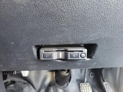 �n�C�[�b�g�J�[�S�@�V�����Îԁ@R3�N12������������ݼޡCVT���ς�V���ڤ�����STOP�Ɛؑ֎�4WD�ŔR��WLTC15.6km/L������́��ϰı���(ڰ�ް��ڰ�)����Ű�ݻ���VSC������h�~����ܰ����ށ���ײ�޼���׽��AMFM׼޵�ق���߼�݂́�ETC�����ϯĂȂǂ𑕔��