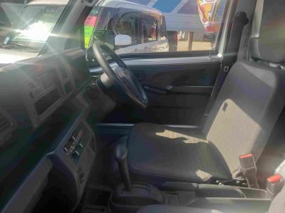 �n�C�[�b�g�g���b�N�@�V�����Îԁ@H26�N9������������ݼނ������s���١���ώԂɂ͌y�׏���4��AT�𓋍ڡ�ޱ�J�p�x�𑝂��ď�~����UP�������Őؑւ��\���߰����4WD������́����݁���ܽÁ�AMFM׼޵�Ȃǂ̂ق����߼�݂́��ב���ϯĂȂǂ𑕔��