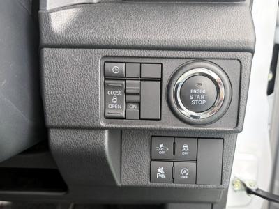 ���[���@�V�����Îԁ@R7�N6������������ݼޡ�����STOP&CVT�ŔR���WLTC22.6km/L��㋉���ق�G�ɂ́���ܰ�ײ���ޱ��14�����Ё����޽�߲װ��LEDͯ��ײ�&̫�ށ��d���߰�ݸ���ڰ����ϰı��ā���Ű�ݻ������AC�����ذ&�߯�����ā���ޑ����pUP��ڰ��P(�ޯ���ץ����ٽ�����Խ�߰��)�ق���߼�݂́���ذ����پ��TV���t���Ă��܂��I