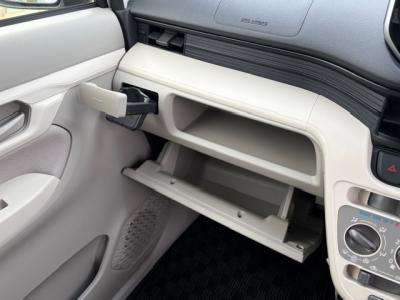 ���[���@�V�����Îԁ@6��ڂƂȂ�Ѱ�ނł͏�J���ޯ��ޱ�⍶�E�Ɨ��ײ���Լ�Ă��̗p������STOP��CVT�ŔR���4WD�ł�27.6Km/L!H29�N��ϲŰ��ݼނ����ĸ��قȂǂ�ύX����ϰı��Ă�Ver3�ɂȂ���s�ґΉ�ڰ�ް��ڰ��ɡ�ق��������e�́���ڽ���d���i�[�Ӻ��ޱ�װ��VSA������h�~���߼�݂́���ذ����پ��TV���ޯ���ׁ�ETC���t���Ă��܂��