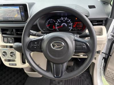 ���[���@�V�����Îԁ@6��ڂƂȂ�Ѱ�ނł͏�J���ޯ��ޱ�⍶�E�Ɨ��ײ���Լ�Ă��̗p������STOP��CVT�ŔR���4WD�ł�27.6Km/L!H29�N��ϲŰ��ݼނ����ĸ��قȂǂ�ύX����ϰı��Ă�Ver3�ɂȂ���s�ґΉ�ڰ�ް��ڰ��ɡ�ق��������e�́���ڽ���d���i�[�Ӻ��ޱ�װ��VSA������h�~���߼�݂́���ذ����پ��TV���ޯ���ׁ�ETC���t���Ă��܂��