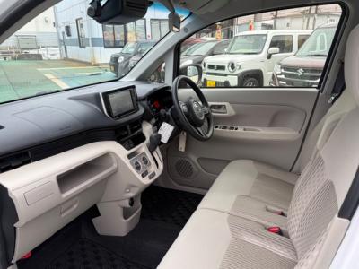 ���[���@�V�����Îԁ@6��ڂƂȂ�Ѱ�ނł͏�J���ޯ��ޱ�⍶�E�Ɨ��ײ���Լ�Ă��̗p������STOP��CVT�ŔR���4WD�ł�27.6Km/L!H29�N��ϲŰ��ݼނ����ĸ��قȂǂ�ύX����ϰı��Ă�Ver3�ɂȂ���s�ґΉ�ڰ�ް��ڰ��ɡ�ق��������e�́���ڽ���d���i�[�Ӻ��ޱ�װ��VSA������h�~���߼�݂́���ذ����پ��TV���ޯ���ׁ�ETC���t���Ă��܂��