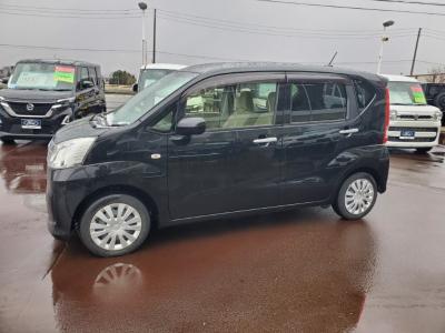 ���[���@�V�����Îԁ@6���Ѱ�ނɂȂ��ď�J���ޯ��ޱ�⍶�E�Ɨ��ײ���Լ�Ă��̗p������STOP��CVT�ŔR���31.0Km/L!H29�N��ϲ���ݼނ����ĸ��قȂǂ�ύX�����ϰı��Ă�Ver3�ɂȂ褕��s�ґΉ�ڰ�ް��ڰ�����Ű�ݻ��t���ɂȂ�܂��������ڽ����ײ�޼���׽���d���i�[�Ӻ��ޱ�װ��VSA������h�~��CD���߂Ȃǂ𑕔��