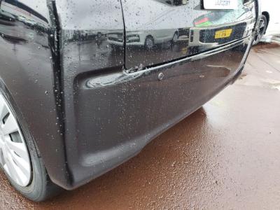 ���[���@�V�����Îԁ@6���Ѱ�ނɂȂ��ď�J���ޯ��ޱ�⍶�E�Ɨ��ײ���Լ�Ă��̗p������STOP��CVT�ŔR���31.0Km/L!H29�N��ϲ���ݼނ����ĸ��قȂǂ�ύX�����ϰı��Ă�Ver3�ɂȂ褕��s�ґΉ�ڰ�ް��ڰ�����Ű�ݻ��t���ɂȂ�܂��������ڽ����ײ�޼���׽���d���i�[�Ӻ��ޱ�װ��VSA������h�~��CD���߂Ȃǂ𑕔��