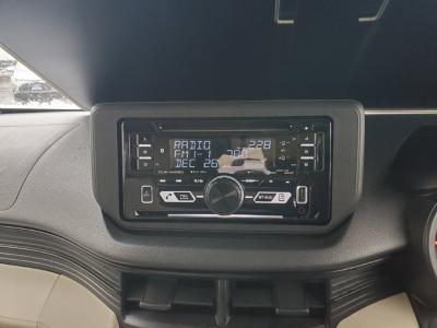 ���[���@�V�����Îԁ@6���Ѱ�ނɂȂ��ď�J���ޯ��ޱ�⍶�E�Ɨ��ײ���Լ�Ă��̗p������STOP��CVT�ŔR���31.0Km/L!H29�N��ϲ���ݼނ����ĸ��قȂǂ�ύX�����ϰı��Ă�Ver3�ɂȂ褕��s�ґΉ�ڰ�ް��ڰ�����Ű�ݻ��t���ɂȂ�܂��������ڽ����ײ�޼���׽���d���i�[�Ӻ��ޱ�װ��VSA������h�~��CD���߂Ȃǂ𑕔��