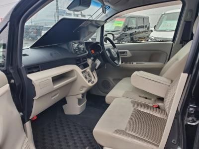 ���[���@�V�����Îԁ@6���Ѱ�ނɂȂ��ď�J���ޯ��ޱ�⍶�E�Ɨ��ײ���Լ�Ă��̗p������STOP��CVT�ŔR���31.0Km/L!H29�N��ϲ���ݼނ����ĸ��قȂǂ�ύX�����ϰı��Ă�Ver3�ɂȂ褕��s�ґΉ�ڰ�ް��ڰ�����Ű�ݻ��t���ɂȂ�܂��������ڽ����ײ�޼���׽���d���i�[�Ӻ��ޱ�װ��VSA������h�~��CD���߂Ȃǂ𑕔��