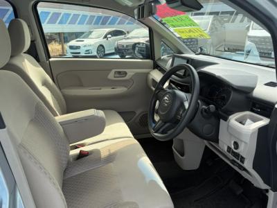 ���[���@�V�����Îԁ@�����STOP��CVT�ŔR���31.0Km/L!�������e�́��ϰı��ćV(ڰ�ް��ڰ�)��LEDͯ��ײā����ذ�����AC����ĊJ���ޱ�װ�����˰����14�����Ё����E�Ɨ��ײ��ر��Ăق���߼�݂́���ذ��ށ��ޯ���ׁ�ETC���t���Ă��܂�!