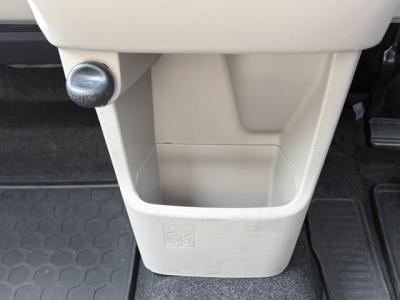 ���[���@�V�����Îԁ@�����STOP��CVT�ŔR���31.0Km/L!�������e�́��ϰı��ćV(ڰ�ް��ڰ�)��LEDͯ��ײā����ذ�����AC����ĊJ���ޱ�װ�����˰����14�����Ё����E�Ɨ��ײ��ر��Ăق���߼�݂́���ذ��ށ��ޯ���ׁ�ETC���t���Ă��܂�!