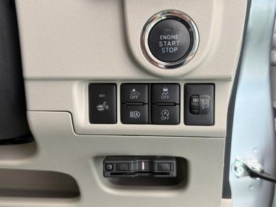 ���[���@�V�����Îԁ@�����STOP��CVT�ŔR���31.0Km/L!�������e�́��ϰı��ćV(ڰ�ް��ڰ�)��LEDͯ��ײā����ذ�����AC����ĊJ���ޱ�װ�����˰����14�����Ё����E�Ɨ��ײ��ر��Ăق���߼�݂́���ذ��ށ��ޯ���ׁ�ETC���t���Ă��܂�!