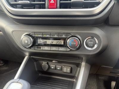 ���b�L�[�@�V�����Îԁ@i-STOP�t1L����&CVT�ŔR��17.4km/L!�ŏ㋉��ڰ�ނŁ�ʰ�ڻް���(F���˰��)��LEDͯ��ײ�&���ݼ�ٳ�ݶ���17��Ё�ڰ�ް��ڰ�&ڰ�ް�ٰ�ށ����ذ&�߯�����ā�C�Ű������n(ܲ�߰�ޱ���)�ق���߼�݂́����ؽ����(LED�t)21.2����9���DP���ި��پ��TV&360�����&����ٽ���13.2������ײ��޽�߯�����6.6����OP�߰�°�ݶװ7.7���t!