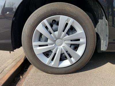 �g�[���@�V�����Îԁ@R2�N9����ϲŰ��ݼނ��Č���^�ɡ����̪�����ƭ��١1L�ݼ�݂ɱ����STOP��CVT�ŔR���18.4km/L������́��ϰı���(ڰ�ް��ڰ����Ű�ݻ�)��������ܰ�ײ���ޱ��LEDͯ��ײā����ذ&�߯������������AC�ق���߼�݂́�9�������پ��TV����ޑ���UP��ڰ���߯�(�ޯ���ץ�ñ�ݸ޽���)�Ȃǂ��t���Ă��܂��