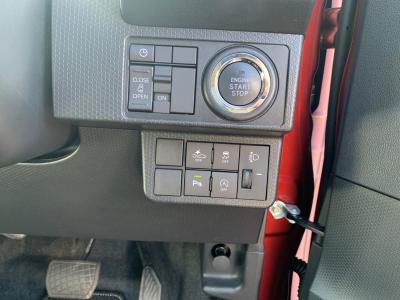 �^���g�@�V�����Îԁ@R1�N����������ݼނ�4��ڂɁB�����STOP��CVT�ŔR��WLTC20.2km/L������́��ϰı���(ڰ�ް��ڰ�)����ܰ�ײ���ޱ��UP��ڰ���߯�(�ޯ���ץ�ñ�ݸ޽���)���d���߰�ݸ���ڰ���LEDͯ��ײā����AC�������ڰ�ΰ��ށ�F���˰����CD���߂Ȃǂ��t���Ă��܂��B
