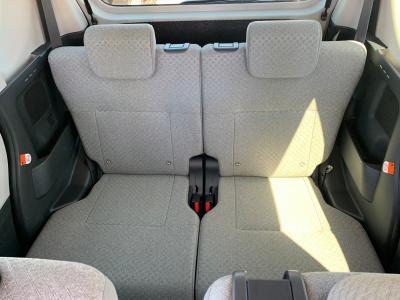 �^���g�@�V�����Îԁ@R1�N����������ݼނ�4��ڂɁB�����STOP��CVT�ŔR��WLTC20.2km/L������́��ϰı���(ڰ�ް��ڰ�)����ܰ�ײ���ޱ��UP��ڰ���߯�(�ޯ���ץ�ñ�ݸ޽���)���d���߰�ݸ���ڰ���LEDͯ��ײā����AC�������ڰ�ΰ��ށ�F���˰����CD���߂Ȃǂ��t���Ă��܂��B