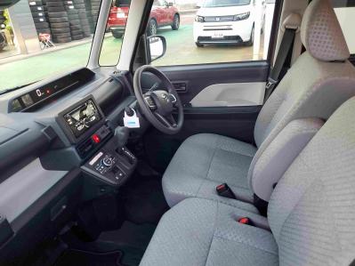 �^���g�@�V�����Îԁ@R1�N����������ݼނ�4��ڂɁB�����STOP��CVT�ŔR��WLTC20.2km/L������́��ϰı���(ڰ�ް��ڰ�)����ܰ�ײ���ޱ��UP��ڰ���߯�(�ޯ���ץ�ñ�ݸ޽���)���d���߰�ݸ���ڰ���LEDͯ��ײā����AC�������ڰ�ΰ��ށ�F���˰����CD���߂Ȃǂ��t���Ă��܂��B