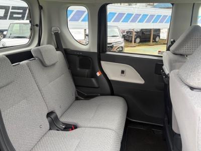 �^���g�@�V�����Îԁ@�ʐ����Ȃ�4WD!4�����Ă���������װ�̖������׸ٵ���ݽײ���ޱ���p���R5�N4���ɒǉ����ꂽ������STOPڽ�d�l�Ť�R���WLTC19.6km/L������́����LEDͯ��ײā��ϰı���(���s�ґΉ�ڰ�ް��ڰ����Ű�ݻ���)����Ċi�[�ޱ�װ�����ذ&�߯�����ā�4WD�Ԃ�����F���˰����VSC�Ȃǂ��t���Ă��܂�!