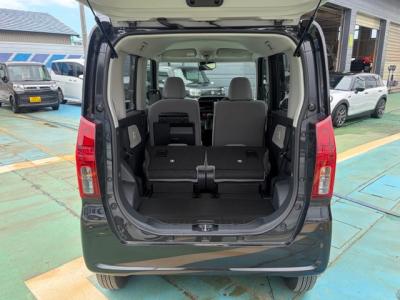 �^���g�@�V�����Îԁ@�ʐ����Ȃ�4WD!4�����Ă���������װ�̖������׸ٵ���ݽײ���ޱ���p���R5�N4���ɒǉ����ꂽ������STOPڽ�d�l�Ť�R���WLTC19.6km/L������́����LEDͯ��ײā��ϰı���(���s�ґΉ�ڰ�ް��ڰ����Ű�ݻ���)����Ċi�[�ޱ�װ�����ذ&�߯�����ā�4WD�Ԃ�����F���˰����VSC�Ȃǂ��t���Ă��܂�!