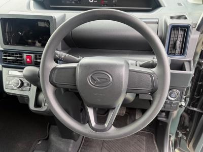 �^���g�@�V�����Îԁ@�ʐ����Ȃ�4WD!4�����Ă���������װ�̖������׸ٵ���ݽײ���ޱ���p���R5�N4���ɒǉ����ꂽ������STOPڽ�d�l�Ť�R���WLTC19.6km/L������́����LEDͯ��ײā��ϰı���(���s�ґΉ�ڰ�ް��ڰ����Ű�ݻ���)����Ċi�[�ޱ�װ�����ذ&�߯�����ā�4WD�Ԃ�����F���˰����VSC�Ȃǂ��t���Ă��܂�!