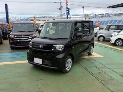 �^���g�@�V�����Îԁ@�ʐ����Ȃ�4WD!4�����Ă���������װ�̖������׸ٵ���ݽײ���ޱ���p���R5�N4���ɒǉ����ꂽ������STOPڽ�d�l�Ť�R���WLTC19.6km/L������́����LEDͯ��ײā��ϰı���(���s�ґΉ�ڰ�ް��ڰ����Ű�ݻ���)����Ċi�[�ޱ�װ�����ذ&�߯�����ā�4WD�Ԃ�����F���˰����VSC�Ȃǂ��t���Ă��܂�!