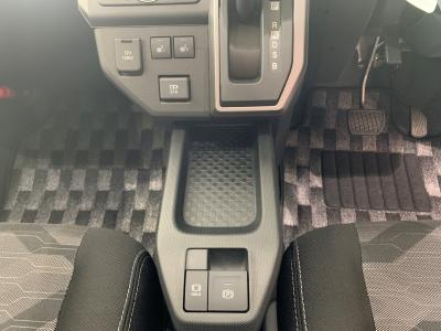 �^�t�g�@�V�����Îԁ@R2�N�ɏo���y�۽���ް�CVT��i-STOP�ŔR��WLTC21.4km/L���׽ٰ̂́����̨����TOP�Ɓ��ϰı���(ڰ�ް��ڰ����Ű�ݻ�)��W�����������LEDͯ��ײ�&̫�ށ����AC�����ذ&�߯�����ā�15�����Ё����ļ��˰������ޑ����pUP��ڰ���߯�(�ޯ���ץ����ٽ�����Խ�߰��)����ʑ����Ł�ү�����&�ԶްƯ��&�ޱ��ށ����ްF&R���ް�ްƯ���Ȃǂ𑕔��