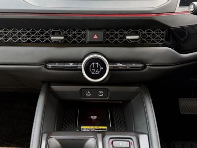 �A�R�[�h�@�V�����Îԁ@R6�N3���ɏo��11��ڱ����(�V��544.9���~)��V2L�ݼ�݂ɔ��d�Ƌ쓮�p��2Ӱ��ʲ��د�޼��т��̗p��R���WLTC23.8km/L���12.3�������پ��TV��360����ׁ�BOSE����ށ��v��ܰ���&˰����ETC�����޾ݼݸ�(ڰ�ް�ٰ��)��18�����Ё�LEDײā�ܲ�ڽ�[�d�����ذ&�߯�����ā��۱ϯĂȂǂ��t���Ă��܂��