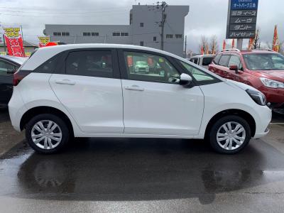 �t�B�b�g�@�V�����Îԁ@R4�N10����ϲŰ��ݼޡ�����޻޲݂�ύX����S��1.5L�����STOP�ݼ�݂�V���ڂ���ܰUP��R���WLTC16.6km/L������́����޾ݼݸ�(ڰ�ް�ٰ��)����ēd�i�ޱ�װ���d���߰�ݸ���ڰ������ذ&�߯����������̫���ޭ�PKG(ܲ�߰�ޱ����˰���װ)�ق���߼�݂́����бѲ��ر(��p���&F���˰��)����ذ���1���TV��ETC�t��!