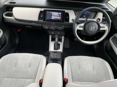 �t�B�b�g�@�V�����Îԁ@R4�N10����ϲŰ��ݼޡ�����޻޲݂�ύX����S��1.5L�����STOP�ݼ�݂�V���ڂ���ܰUP��R���WLTC16.6km/L������́����޾ݼݸ�(ڰ�ް�ٰ��)����ēd�i�ޱ�װ���d���߰�ݸ���ڰ������ذ&�߯����������̫���ޭ�PKG(ܲ�߰�ޱ����˰���װ)�ق���߼�݂́����бѲ��ر(��p���&F���˰��)����ذ���1���TV��ETC�t��!