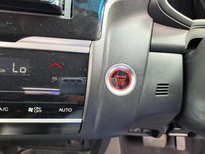 �t�B�b�g�@�V�����Îԁ@3���Fit�ɂͱ����STOP�@�\���t���ĔR���24.4km/L�H29�N6����ϲ��݂��ĐV�޻޲݂�����&ر����߰&ײĂɡ�����́����ذ&�߯���������������ٵ�Ĵ��ݑ����߼�݂́����޾ݼݸ�(ڰ�ް��ڰ������َx���tڰ�ް�ٰ��C)����ذ��ށ��ޯ���ׁ�ETC���t���Ă��܂�!