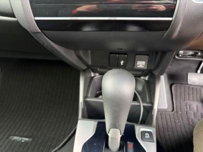 �t�B�b�g�@�V�����Îԁ@�����STOP��CVT�ŔR���24.4km/L�H29�N6����ϲ��݂��Č���^�ɡ���ʎd�l�ԂŁ����ļ��˰����360�����߰UV&IR��Ķ�׽�����ڽĕt�����ݿ�ق��t���ق����߼�݂́����޾ݼݸ�(ڰ�ް��ڰ������َx���tڰ�ް�ٰ��)��LEDͯ��ײā���ޑ����pSPL�߯�(�ޯ���ץ����ٽ���)��ETC����ذ����پ��TV���t���Ă��܂��B