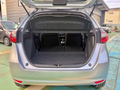 �t�B�b�g�@�V�����Îԁ@R2�N��������ݼޡ1.5L�ݼ�݂ɔ��d�Ƌ쓮�p��2Ӱ��ʲ��د�޼��т�V�̗p��R���WLTC25.6km/L������޾ݼݸ�(ڰ�ް��ڰ�&ڰ�ް�ٰ��)����LEDͯ��ײā����AC���d���߰�ݸ���ڰ������ذ&�߯�����ā�ܲ�߰�ޱ�������߼�݂́���ذ��ށ�ETC�t���