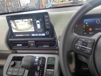 �t���[�h�@�V�����Îԁ@R6�N6���ɏo��3��ڡʲ��د�����߂�6�l���̨�ē��l��1.5L�ݼ�݂ɔ��d&�쓮�p2Ӱ��ʲ��د�޼��тŤ�R���WLTC25.6km/L������́����޾ݼݸށ�������ܰ�ײ���ޱ����LEDͯ��ײā����AC��LED��ݶ��t�d�i�ޱ�װ���d���߰�ݸ���ڰ������ذ&�߯�����Ăق���߼�݂́�9�������پ��TV22.3���~��OP�װ���߰��ܲ�3.8���~�Ȃǡ