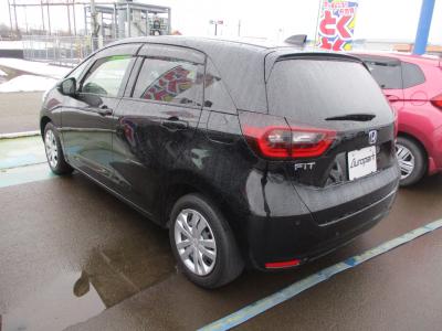 �t�B�b�g�@�V�����Îԁ@R4�N10����ϲŰ��ݼޡ1.5L�ݼ�݂ɔ��d�Ƌ쓮�p��2Ӱ��ʲ��د�޼��т͏o�͂�UP��R��WLTC29.0km/L�Ɍ��㡑����́����޾ݼݸ�(ڰ�ް��ڰ�&�ٰ��)����LEDͯ��ײā����AC���d���߰�ݸ���ڰ������ذ&�߯�����đ���߼�݂́���ذ��ށ���ޑ����pSPL�߯�(�ޯ���ד�)��ETC�����ں���t���Ă��܂��