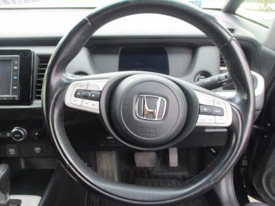 �t�B�b�g�@�V�����Îԁ@R4�N10����ϲŰ��ݼޡ1.5L�ݼ�݂ɔ��d�Ƌ쓮�p��2Ӱ��ʲ��د�޼��т͏o�͂�UP��R��WLTC29.0km/L�Ɍ��㡑����́����޾ݼݸ�(ڰ�ް��ڰ�&�ٰ��)����LEDͯ��ײā����AC���d���߰�ݸ���ڰ������ذ&�߯�����đ���߼�݂́���ذ��ށ���ޑ����pSPL�߯�(�ޯ���ד�)��ETC�����ں���t���Ă��܂��