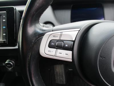 �t�B�b�g�@�V�����Îԁ@R4�N10����ϲŰ��ݼޡ1.5L�ݼ�݂ɔ��d�Ƌ쓮�p��2Ӱ��ʲ��د�޼��т͏o�͂�UP��R��WLTC29.0km/L�Ɍ��㡑����́����޾ݼݸ�(ڰ�ް��ڰ�&�ٰ��)����LEDͯ��ײā����AC���d���߰�ݸ���ڰ������ذ&�߯�����đ���߼�݂́���ذ��ށ���ޑ����pSPL�߯�(�ޯ���ד�)��ETC�����ں���t���Ă��܂��