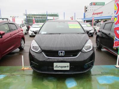 �t�B�b�g�@�V�����Îԁ@R4�N10����ϲŰ��ݼޡ1.5L�ݼ�݂ɔ��d�Ƌ쓮�p��2Ӱ��ʲ��د�޼��т͏o�͂�UP��R��WLTC29.0km/L�Ɍ��㡑����́����޾ݼݸ�(ڰ�ް��ڰ�&�ٰ��)����LEDͯ��ײā����AC���d���߰�ݸ���ڰ������ذ&�߯�����đ���߼�݂́���ذ��ށ���ޑ����pSPL�߯�(�ޯ���ד�)��ETC�����ں���t���Ă��܂��