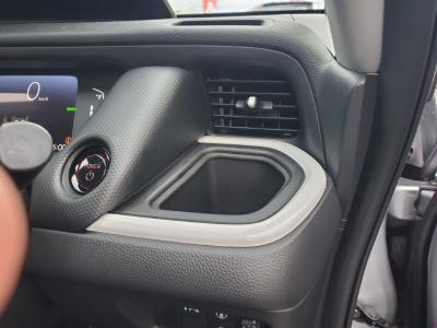 �t�B�b�g�@�V�����Îԁ@R2�N�ɏo��4���̨�Ă�ʲ��د�ޡ1.5L�ݼ�݂ɔ��d�Ƌ쓮�p��2Ӱ��ʲ��د�޼��т�V�̗p��R���JC08Ӱ��38.6km/L������́�LEDͯ��ײā����AC��LED��ݶ��t�d�i�ޱ�װ���d���߰�ݸ���ڰ������ذ&�߯�������ق���߼�݂́���ذ��ށ��ޯ���ׁ�ETC�Ȃǂ𑕔��