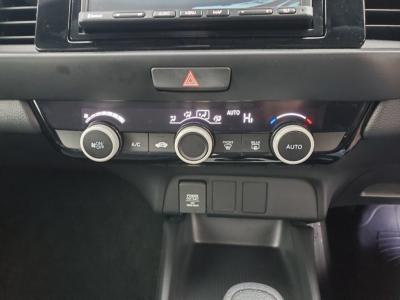 �t�B�b�g�@�V�����Îԁ@R2�N�ɏo��4���̨�Ă�ʲ��د�ޡ1.5L�ݼ�݂ɔ��d�Ƌ쓮�p��2Ӱ��ʲ��د�޼��т�V�̗p��R���JC08Ӱ��38.6km/L������́�LEDͯ��ײā����AC��LED��ݶ��t�d�i�ޱ�װ���d���߰�ݸ���ڰ������ذ&�߯�������ق���߼�݂́���ذ��ށ��ޯ���ׁ�ETC�Ȃǂ𑕔��