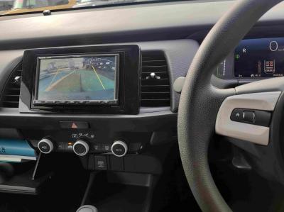 �t�B�b�g�@�V�����Îԁ@R2�N�ɏo��4���̨�Ă�ʲ��د�ޡ1.5L�ݼ�݂ɔ��d�Ƌ쓮�p��2Ӱ��ʲ��د�޼��т�V�̗p��R���JC08Ӱ��38.6km/L������́�LEDͯ��ײā����AC��LED��ݶ��t�d�i�ޱ�װ���d���߰�ݸ���ڰ������ذ&�߯�������ق���߼�݂́���ذ��ށ��ޯ���ׁ�ETC�Ȃǂ𑕔��