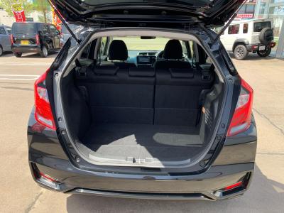 �t�B�b�g�@�V�����Îԁ@H29�N6����ϲ��݂Ō���^�ɂȂ�F&R����߰�޻޲ݓ���ύX�ʲ��د�ނ�1.5L�ݼ�݂�Ӱ����7��DCT��g�������R��36.4km/L������́����ذ&�߯���������������ٵ��AC��VSA������h�~�ق���߼�݂́����޾ݼݸ�(ڰ�ް��ڰ��ڰ�ް�ٰ��C)����ذ���&�ޯ���ׁ�ETC���t���Ă��܂�!