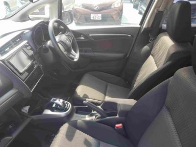 �t�B�b�g�@�V�����Îԁ@H29�N6����ϲ��݂Ō���^�ɂȂ�F&R����߰�޻޲ݓ���ύX�ʲ��د�ނ�1.5L�ݼ�݂�Ӱ����7��DCT��g�������R��36.4km/L������́����ذ&�߯���������������ٵ��AC��VSA������h�~�ق���߼�݂́����޾ݼݸ�(ڰ�ް��ڰ��ڰ�ް�ٰ��C)����ذ���&�ޯ���ׁ�ETC���t���Ă��܂�!