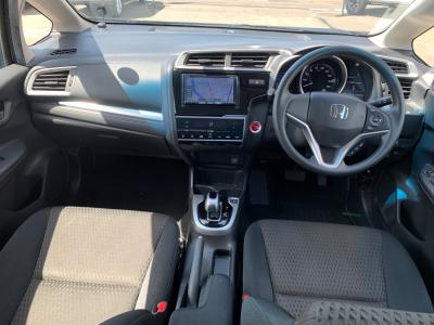 �t�B�b�g�@�V�����Îԁ@H29�N6����ϲ��݂Ō���^�ɂȂ�F&R����߰�޻޲ݓ���ύX�ʲ��د�ނ�1.5L�ݼ�݂�Ӱ����7��DCT��g�������R��36.4km/L������́����ذ&�߯���������������ٵ��AC��VSA������h�~�ق���߼�݂́����޾ݼݸ�(ڰ�ް��ڰ��ڰ�ް�ٰ��C)����ذ���&�ޯ���ׁ�ETC���t���Ă��܂�!