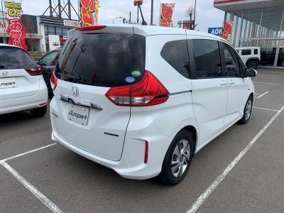 �t���[�h�n�C�u���b�h�@�V�����Îԁ@1.5L�ݼ�݂�ʲ��د�޼��т�7��AT�ŔR���WLTC20.8km/L�R1�N10����ϲ��݂�����̪�����ƭ��١�����޾ݼݸ�(ڰ�ް��ڰ��ڰ�ް�ٰ��)��������ܰ�ײ���ޱ��LEDͯ��ײā����ذ&�߯������������AC����ޑ����p��߼��PKG(�ޯ���ץ�ñ�ݸ��Ӻ�)��ETC�ق���߼�݂́���ذ���1���TV�Ȃǂ𑕔�!