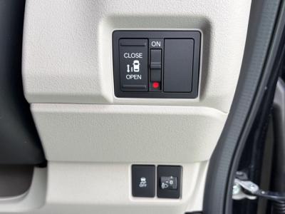 �m�@�a�n�w�@�V�����Îԁ@R5�N10����������ݼޡ�����STOP&CVT�ŔR���WLTC19.4km/L������޾ݼݸ�(ڰ�ް��ڰ�����ǎx��ڰ�ް�ٰ��)����ܰ�ײ���ޱ��LEDͯ��ײā����ذ&�߯������������AC����ޑ���SPL�߯�(�ޯ���ד�)�Ȃǂ��t���Ă��܂��