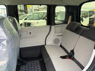 �m�@�a�n�w�@�V�����Îԁ@R5�N10����������ݼޡ�����STOP&CVT�ŔR���WLTC19.4km/L������޾ݼݸ�(ڰ�ް��ڰ�����ǎx��ڰ�ް�ٰ��)����ܰ�ײ���ޱ��LEDͯ��ײā����ذ&�߯������������AC����ޑ���SPL�߯�(�ޯ���ד�)�Ȃǂ��t���Ă��܂��