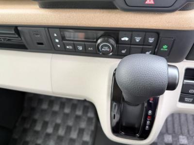 �m�@�a�n�w�@�V�����Îԁ@R5�N10����������ݼޡ�����STOP&CVT�ŔR���WLTC21.6km/L��������e�́����޾ݼݸ�(ڰ�ް��ڰ�����ǎx��ڰ�ް�ٰ��)����ܰ�ײ���ޱ��LEDͯ��ײā����ذ&�߯������������AC��LED̫�ށ���ޑ���SPL�߯�(�ޯ���ד�)�Ȃǂ��t���Ă��܂��