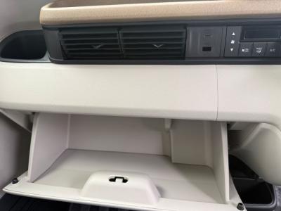 �m�@�a�n�w�@�V�����Îԁ@R5�N10����������ݼޡ�����STOP&CVT�ŔR���WLTC21.6km/L��������e�́����޾ݼݸ�(ڰ�ް��ڰ�����ǎx��ڰ�ް�ٰ��)����ܰ�ײ���ޱ��LEDͯ��ײā����ذ&�߯������������AC��LED̫�ށ���ޑ���SPL�߯�(�ޯ���ד�)�Ȃǂ��t���Ă��܂��